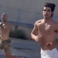 Carlos Alcaraz est blessé au poignet... Alors il travaille les jambes !