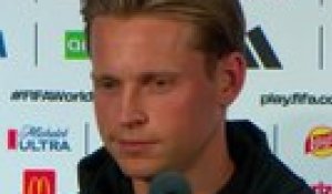Quand Frenkie de Jong n'a pas le droit de répondre en espagnol - Foot - Coupe du monde 2026