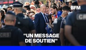 Tout juste nommé sélectionneur de l'équipe de France de football, Zinedine Zidane a tenu à adresser "un message de soutien à tous les pompiers"