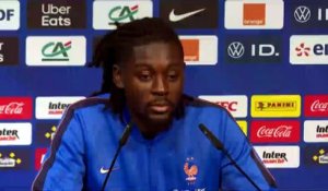 Manu Koné « choqué » par la palette technique de Zinédine Zidane à l’entraînement : « À son époque, ça devait être incroyable » - Foot - Bleus
