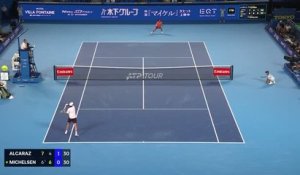 Tokyo - Alcaraz s'en sort face à Michelsen