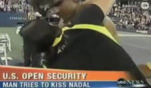Un fan embrasse Nadal pendant l'US OPEN- Le Rewind du 10 Sep