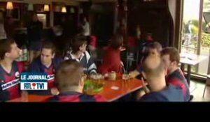 Des hockeyeurs belges se dénudent dans Paris