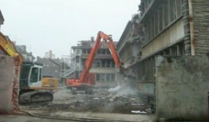 Beauvais : démolition de l'ancienne maternité 8/2/2010