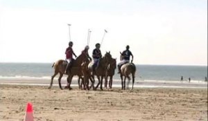 Calaisis TV: Polo:  Au galop sur la plage