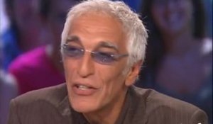 Gérard Darmon parle de l'amour dans son album et dans la vie.