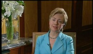 Hillary Clinton à Paris pour la promotion de son livre
