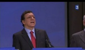 [Plateau brève : rencontre entre Michel Platini et Jose Manuel Barroso]
