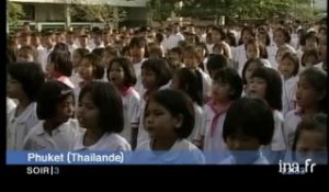 A Phuket, en Thaïlande , les enfants retournent à l'école