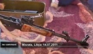 Libye : les armes des rebelles nettoyées... - no comment