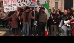 Manifestations en Italie contre le refus brésilien...