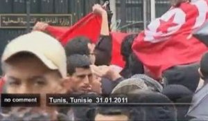 Les Tunisiens réclament plus de changements - no comment
