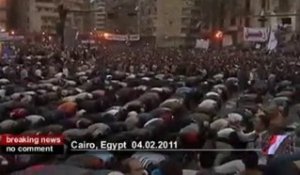 Prière du vendredi dans les rues du Caire - no comment