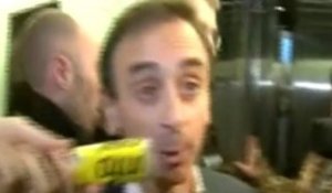 Eric Zemmour acclamé par les députés de l'UMP