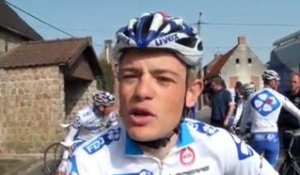 Le cycliste Guesdon en piste pour Paris-Roubaix