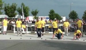 1.000 boules en une heure 2011 à Dreux - L'échauffement et la présentation des joueurs