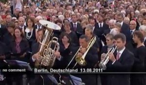 Berlin rend hommage aux victimes du Mur - no comment