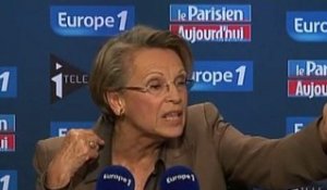MAM : "inexpérience totale" de Hollande