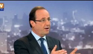 Hollande : Sarkozy "fait campagne avec violence, avec agressivité"