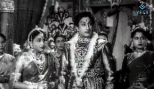 Sarangadhara - Nambiar Arresting Sivaji