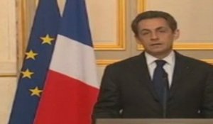 Nicolas Sarkozy se pose en garant de l'unité nationale