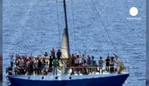 Des immigrants demandent l'aide de gardes-côtes croates