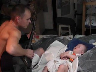La berceuse mécanique qui endort le bébé en quelques seconde - Vidéo  Dailymotion