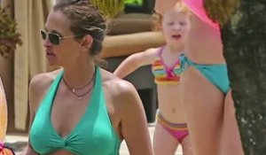 Julia Roberts dévoile ses formes en bikini à Hawaï