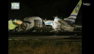 Un Boeing se brise à l'atterrissage en Colombie