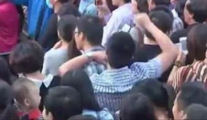 La police chinoise stoppe une semaine de manifestations...