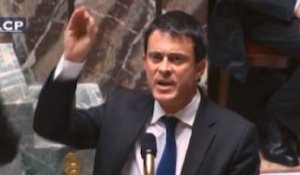 Valls à l'UMP : "L'esbroufe, l'échec, le terrorisme, c'est vous !"