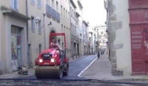 Une circulation difficile dans les rues du centre-ville de Carcassonne :