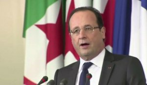 Hollande en Algérie : "Injuste et brutal. Ce système a un nom : la colonisation"