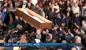 Egypte : 3 morts et 430 blessés, l'état d'urgence décrété - 28/01