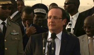 Discours avec le Président de la République du Mali depuis la place de l'indépendance à Bamako, Mali