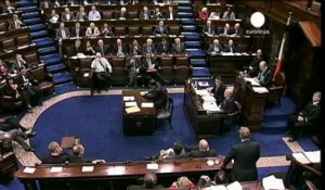 Les députés irlandais votent la liquidation de l'Anglo...