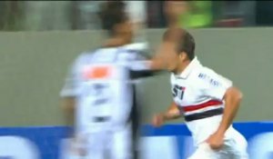 Copa Libertadores - Ronaldinho passeur, Minero s'impose