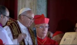 Le nouveau pape François s'adresse aux fidèles du Vatican