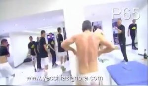 Antonio Conte est balancé dans l'eau froide par ses joueurs
