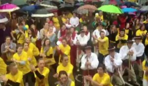 Voiron : le flash mob du festival de cultures du monde