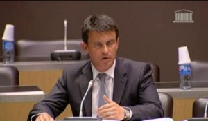 Valls : "la note de la DCRI ne citait à aucun moment Cahuzac"