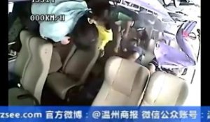 Terrible accident d'autobus en Chine
