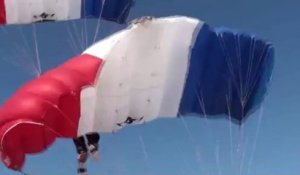 PARACHUTISME - CHAMPIONNATS DU MONDE DUBAI 2012 : VOILE CONTACT à 2 "FRANCE A - saut 4"