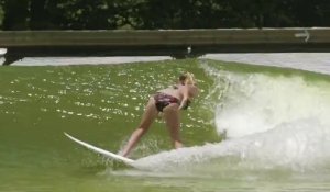 HURLEY GIRLS AT WAVEGARDEN