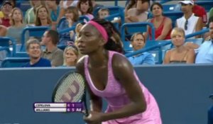 WTA Cincinnati - Venus Williams sort Cepelova