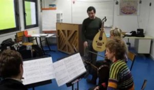 Calais : le musicien syrien Fawaz Baker en répétition au conservatoire