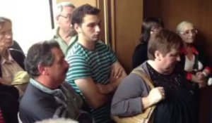 Avesnes-sur-Helpe: arrivée des parties civiles au procès du prof de lycée soupçonné d'extorsion de fonds
