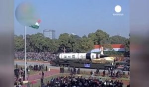 Inde: tir d'un missile capable de porter une charge...