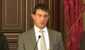 Manuel Valls : "Nous comprenons la colère" des commerçants