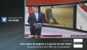 Zapping TV : le présentateur de la BBC confond son iPad avec une rame de papier